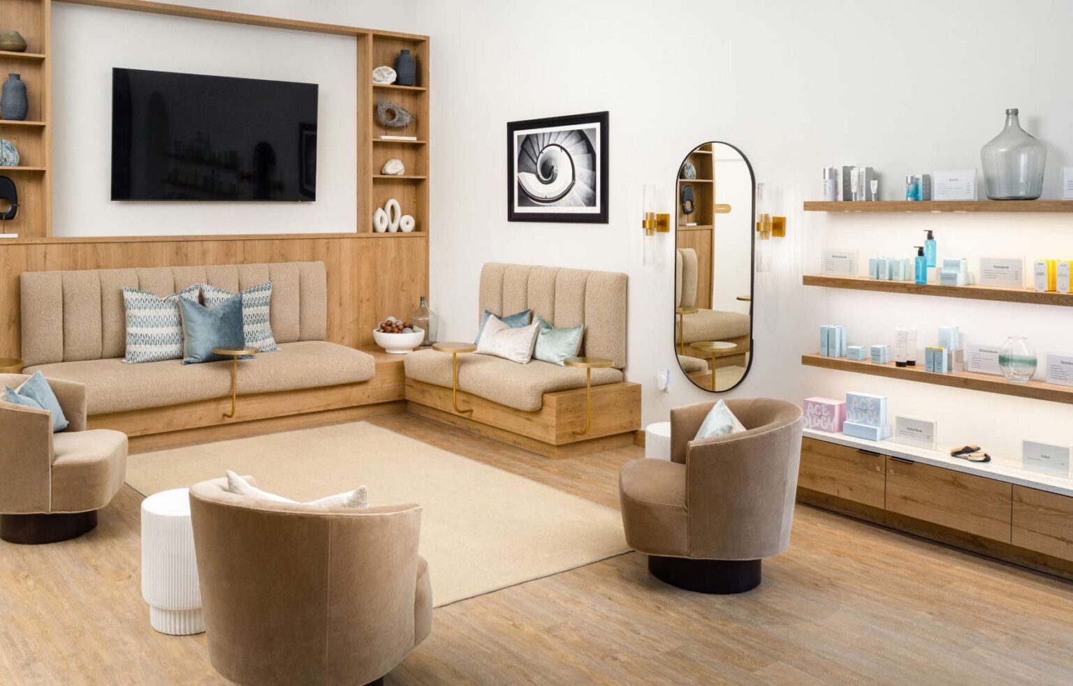 Wheatley Plaza Fashion, Jewelry, Beauty & Gifts Long Island